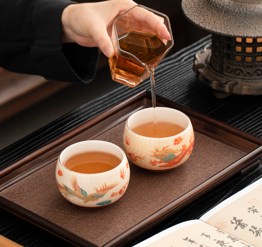 斟茶场景