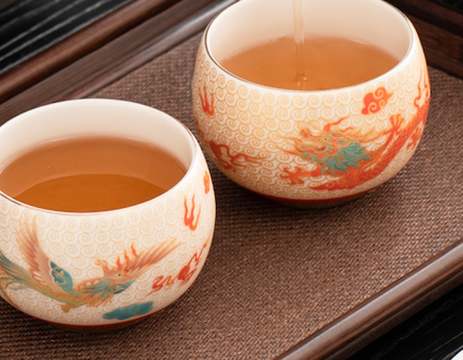 杯口与茶汤细节