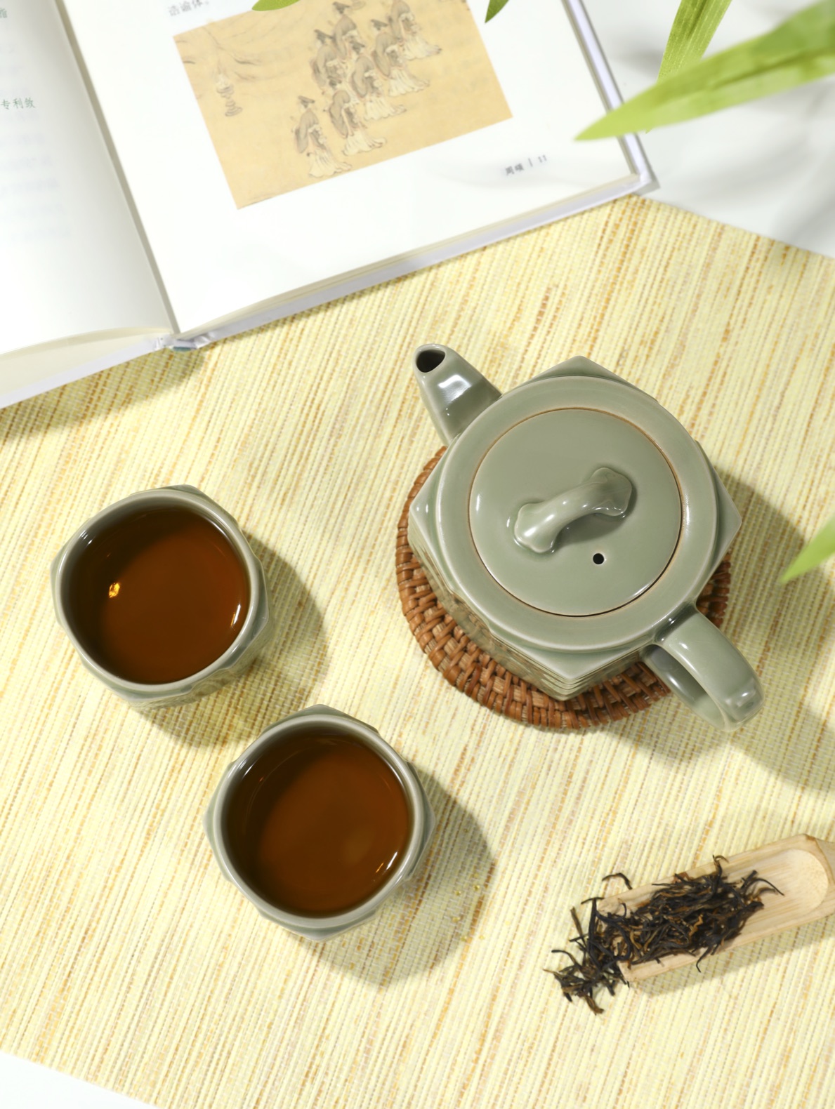 茶席俯拍一壶二杯